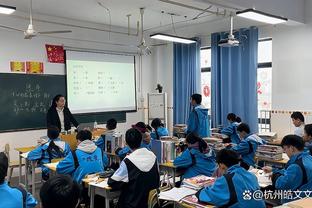 33球4助攻！官方：奥斯梅恩当选2023非洲年度最佳球员